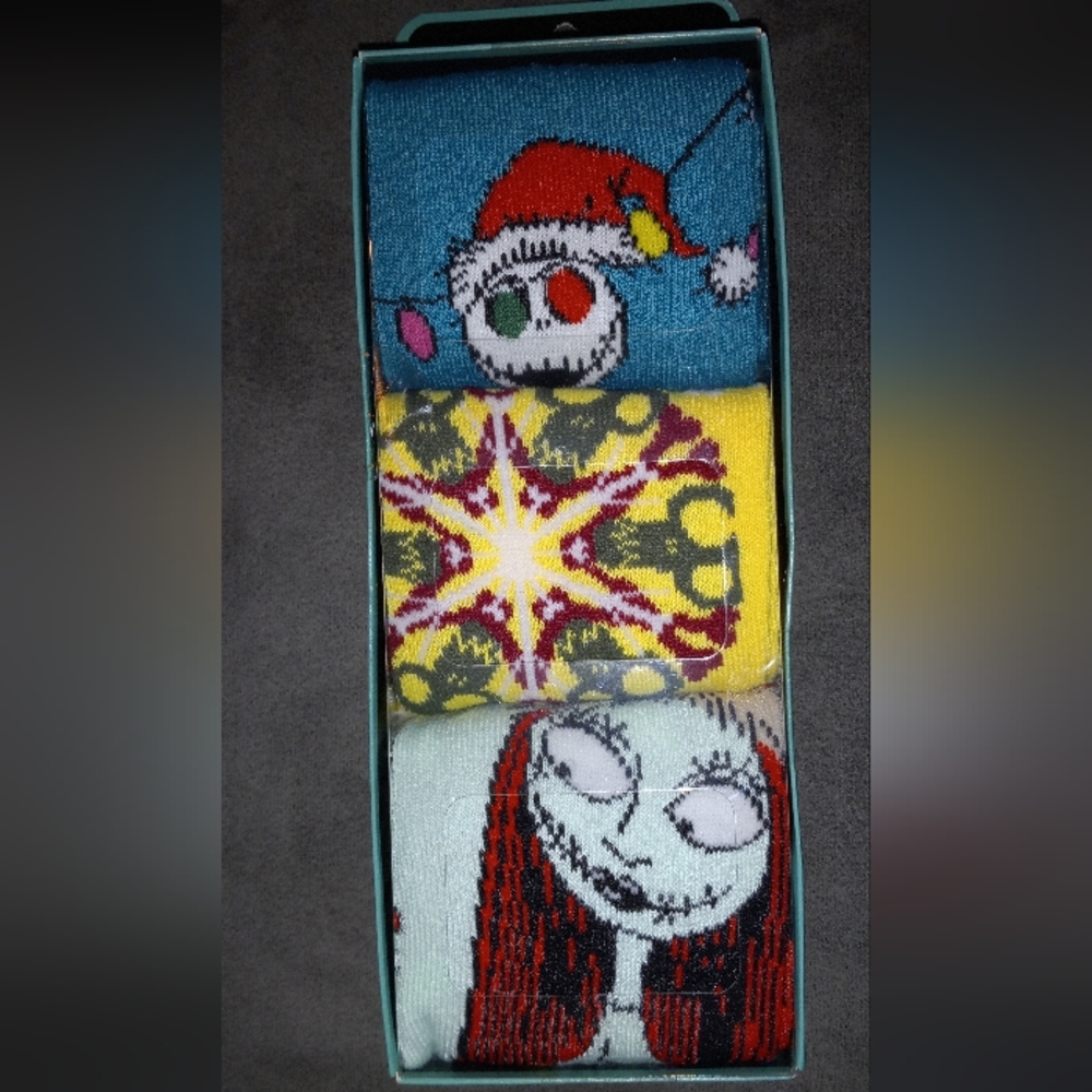 Night Before Christmas  Jack Sally Men Crew Socks 8-12